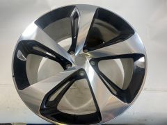 22" BLACK & POLISHED RIGHT HAND ALLOY WHEEL (Bentayga) (36A601025JU)