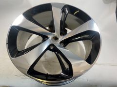 22" BLACK & POLISHED LEFT HAND ALLOY WHEEL (Bentayga) (36A601025KU)